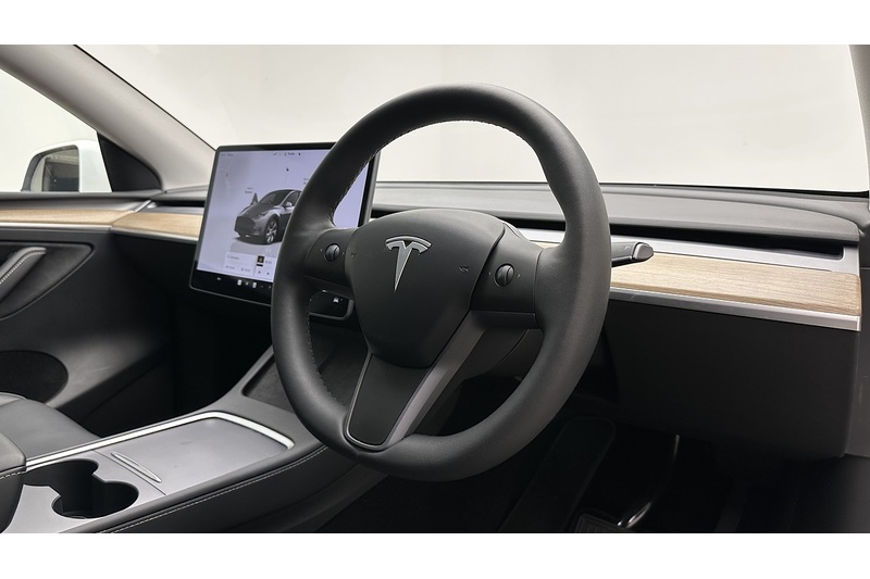 Tesla Model Y Long Range - U4160