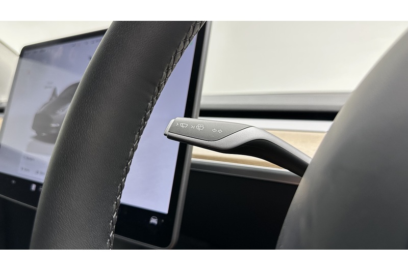 Tesla Model Y Long Range - U4160