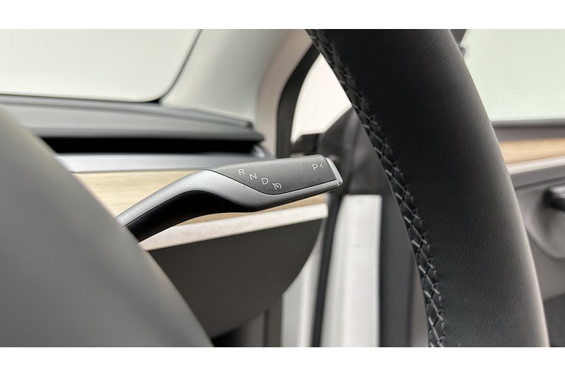 Tesla Model Y Long Range - U4160