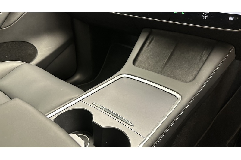 Tesla Model Y Long Range - U4160