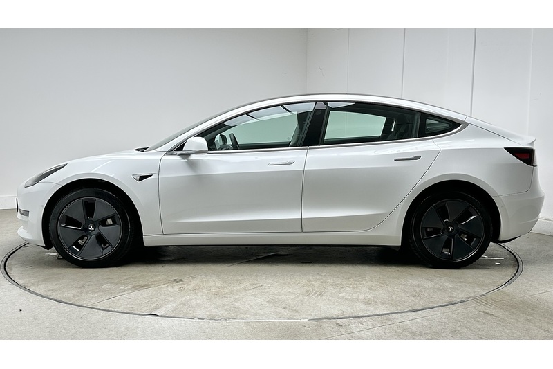 Tesla Model 3 Standard Range Plus - U4180