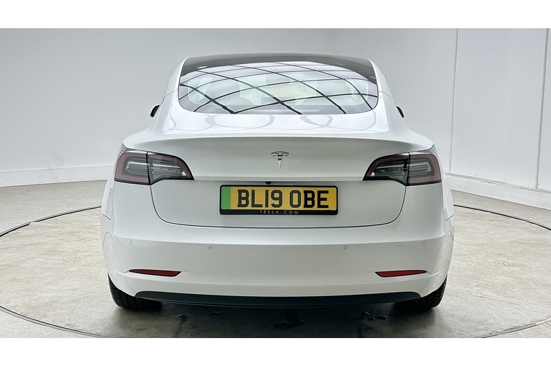 Tesla Model 3 Standard Range Plus - U4180