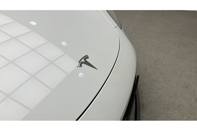 Tesla Model 3 Standard Range Plus - U4180