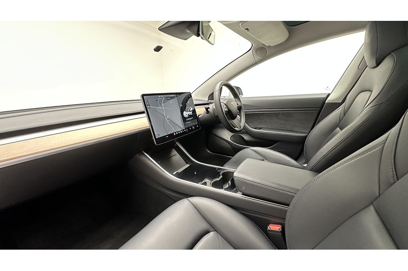 Tesla Model 3 Standard Range Plus - U4180