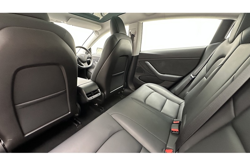 Tesla Model 3 Standard Range Plus - U4180