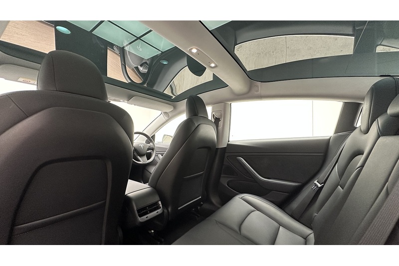 Tesla Model 3 Standard Range Plus - U4180