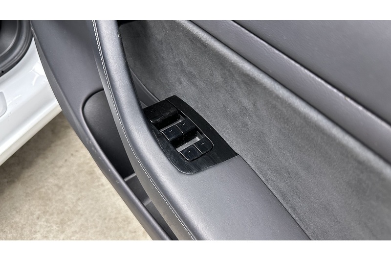 Tesla Model 3 Standard Range Plus - U4180