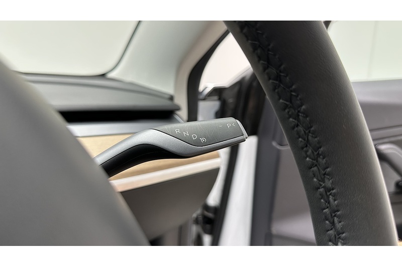 Tesla Model 3 Standard Range Plus - U4180