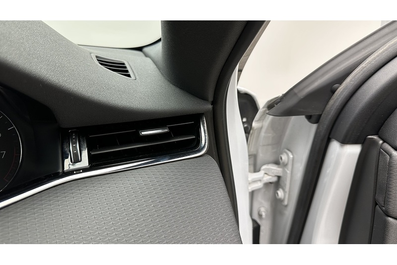 Land Rover Range Rover Evoque P200 MHEV R-Dynamic - U4188