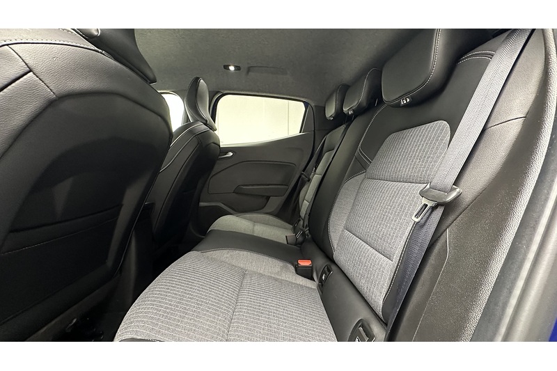 Renault Clio TCe techno - U4193