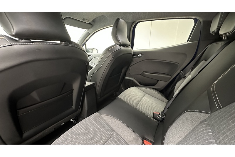 Renault Clio TCe techno - U4193