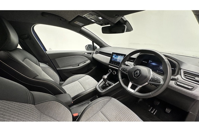 Renault Clio TCe techno - U4193