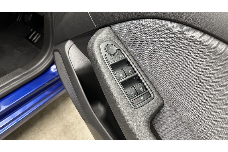 Renault Clio TCe techno - U4193