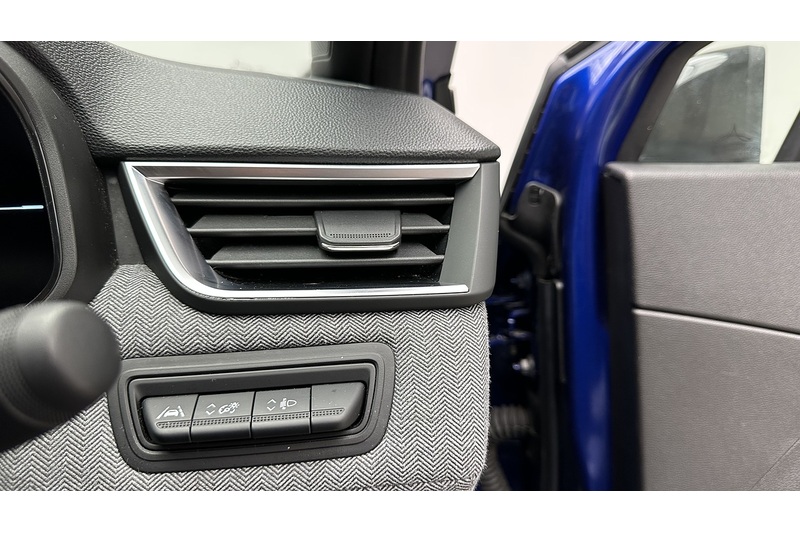 Renault Clio TCe techno - U4193