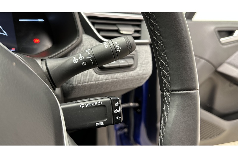 Renault Clio TCe techno - U4193