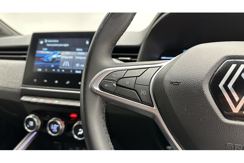 Renault Clio TCe techno - U4193