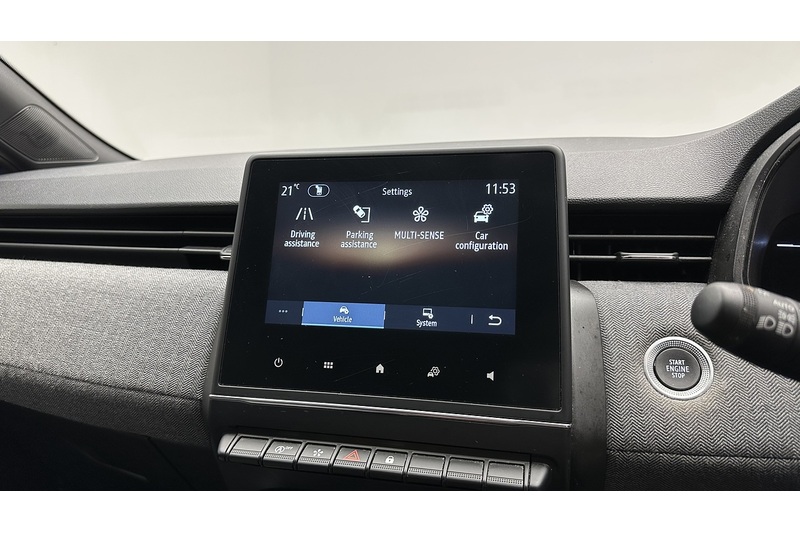 Renault Clio TCe techno - U4193