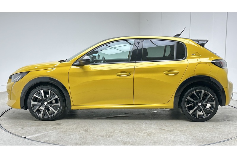 Peugeot 208 PureTech GT Premium - U4208