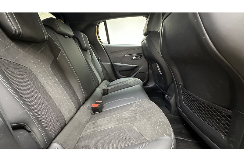 Peugeot 208 PureTech GT Premium - U4208