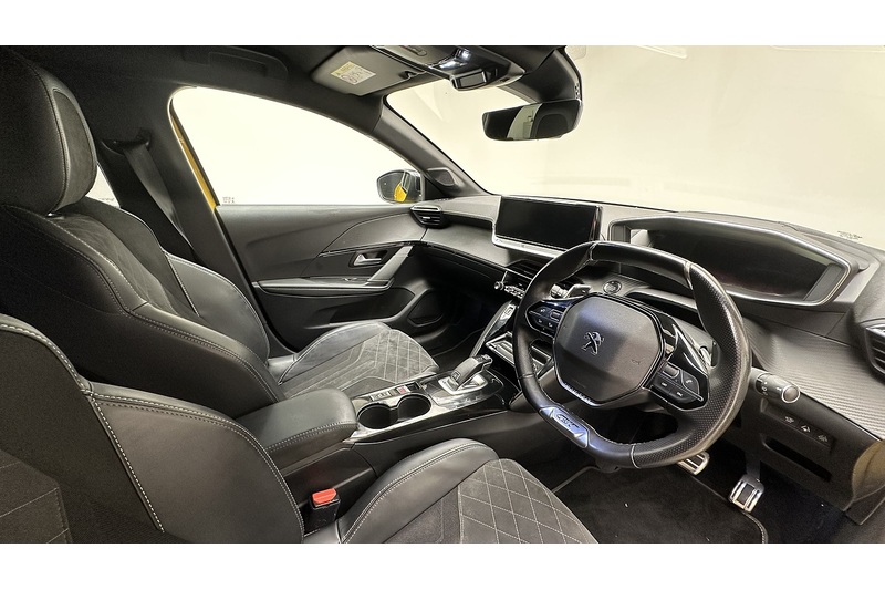 Peugeot 208 PureTech GT Premium - U4208