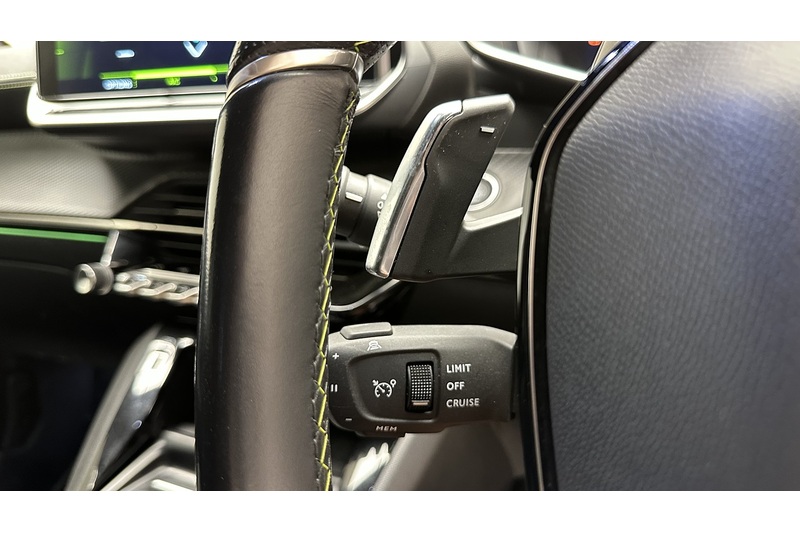 Peugeot 208 PureTech GT Premium - U4208