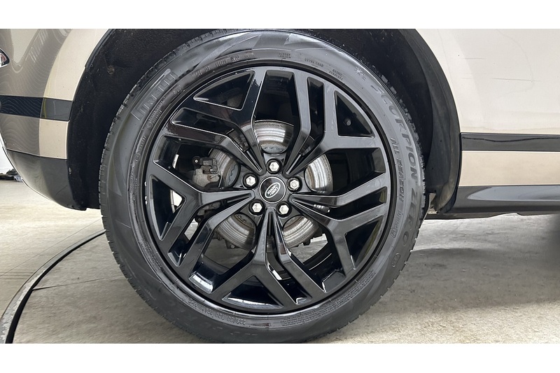 Land Rover Range Rover Evoque P300e Edition - U4209