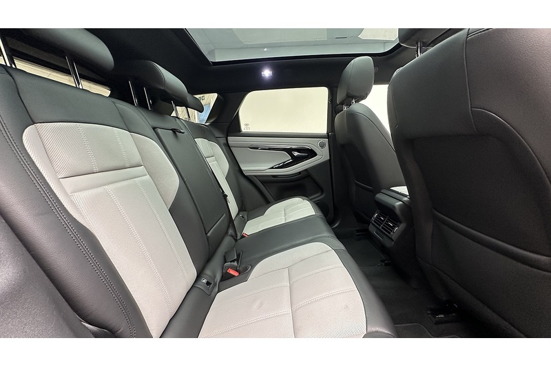 Land Rover Range Rover Evoque P300e Edition - U4209