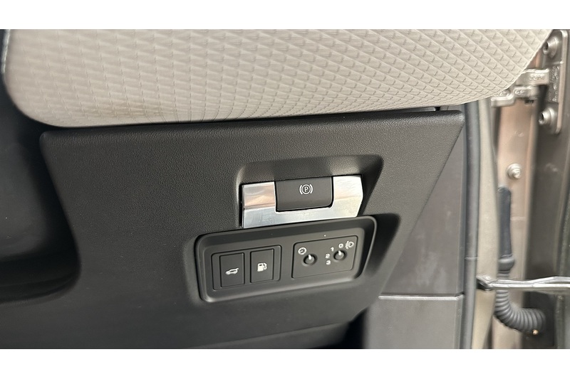 Land Rover Range Rover Evoque P300e Edition - U4209
