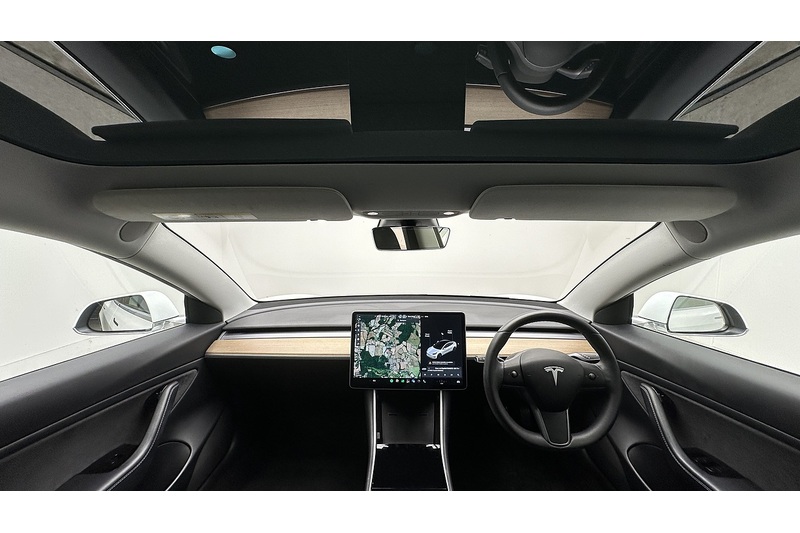 Tesla Model 3 Standard Range Plus - U4214