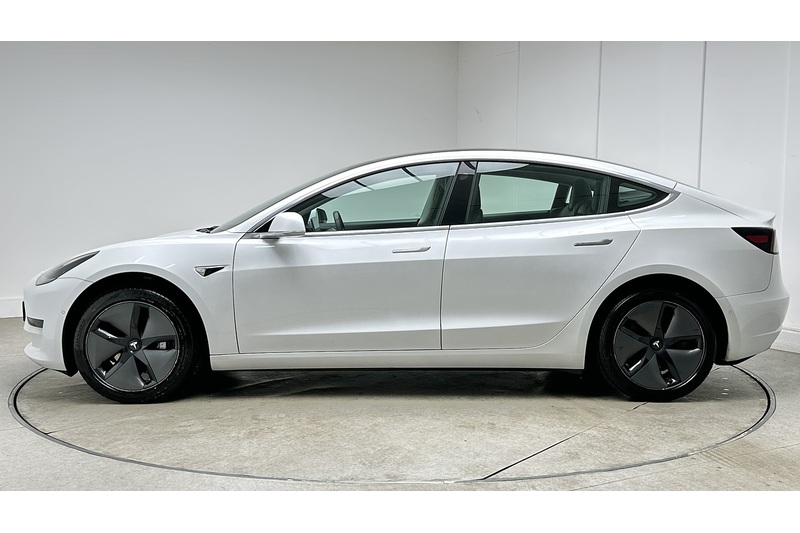 Tesla Model 3 Standard Range Plus - U4214