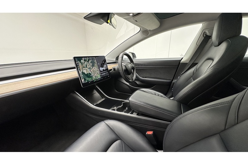 Tesla Model 3 Standard Range Plus - U4214