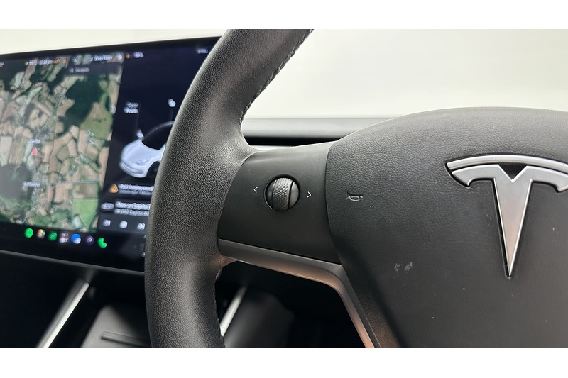 Tesla Model 3 Standard Range Plus - U4214