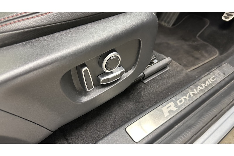 Land Rover Discovery Sport P300e Urban Edition - U4269