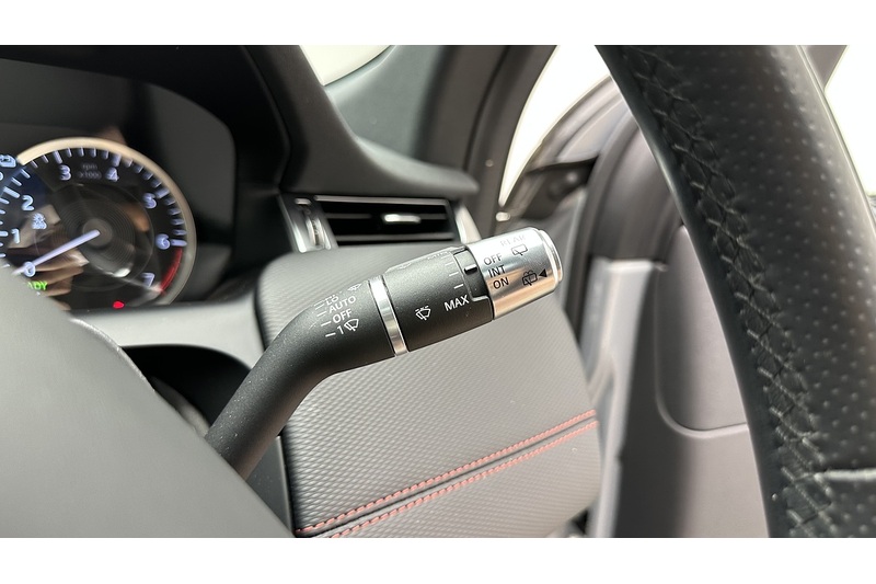 Land Rover Discovery Sport P300e Urban Edition - U4269