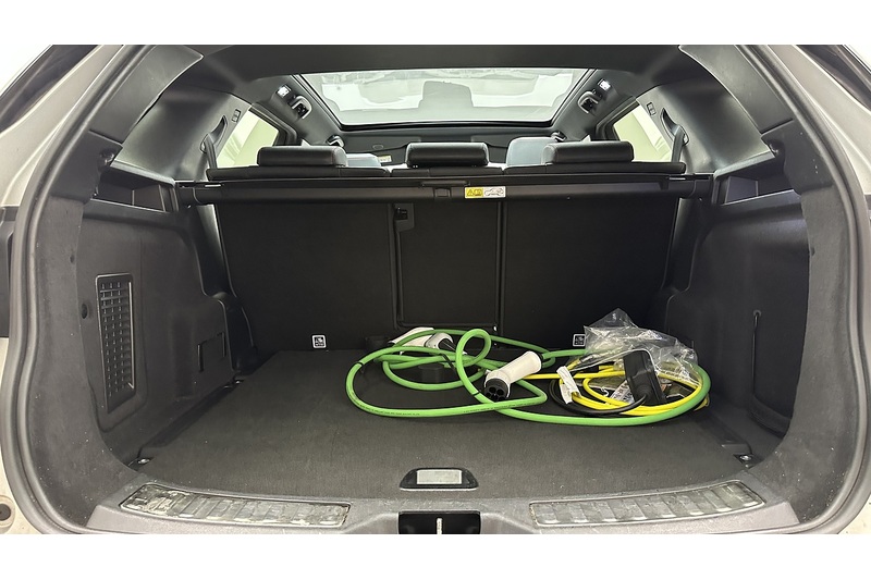 Land Rover Discovery Sport P300e Urban Edition - U4269