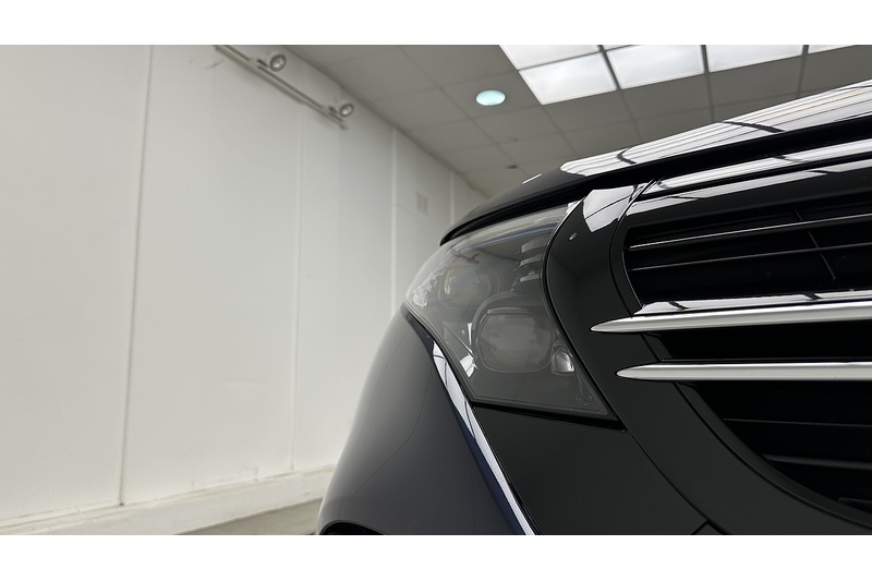 Mercedes-Benz EQC EQC 400 AMG Line - U4270