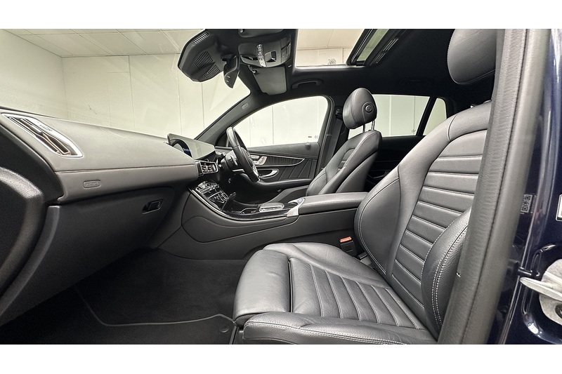 Mercedes-Benz EQC EQC 400 AMG Line - U4270