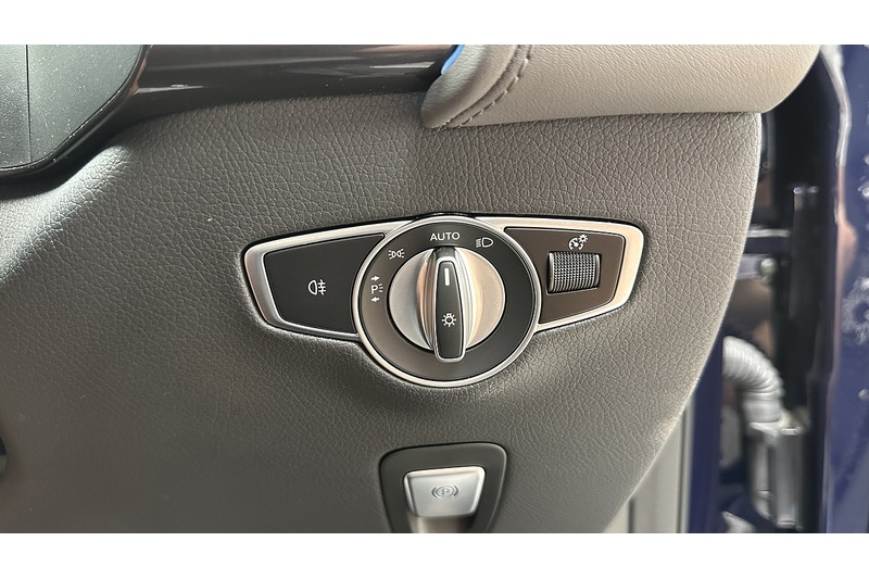Mercedes-Benz EQC EQC 400 AMG Line - U4270