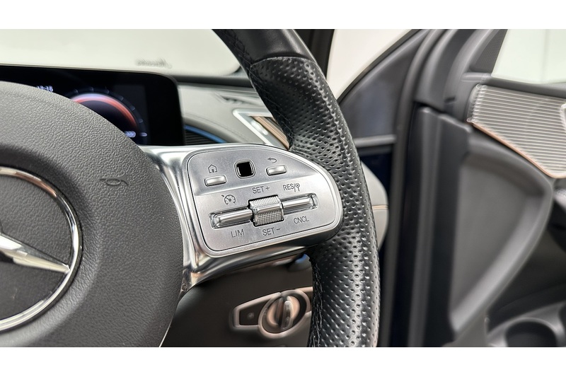 Mercedes-Benz EQC EQC 400 AMG Line - U4270