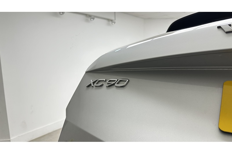 Volvo XC90 h T8 R-Design Pro - U4287