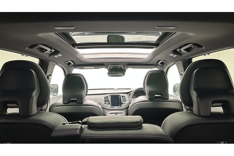 Volvo XC90 h T8 R-Design Pro - U4287