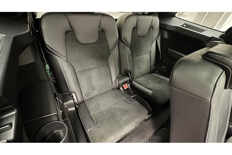 Volvo XC90 h T8 R-Design Pro - U4287