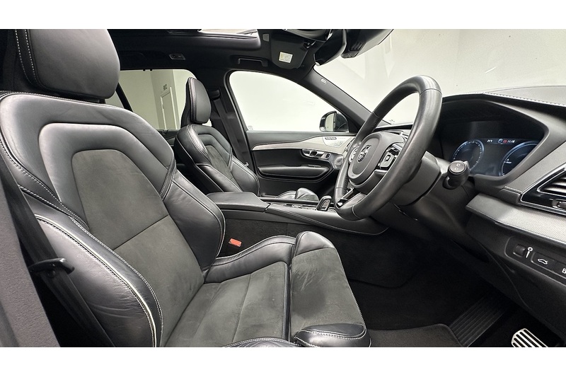Volvo XC90 h T8 R-Design Pro - U4287