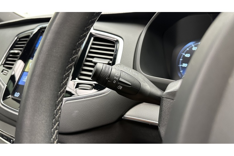 Volvo XC90 h T8 R-Design Pro - U4287