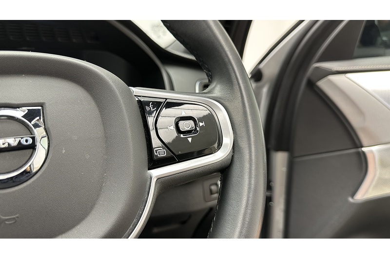 Volvo XC90 h T8 R-Design Pro - U4287
