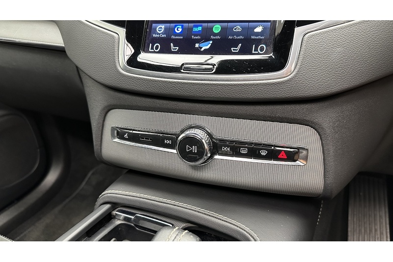 Volvo XC90 h T8 R-Design Pro - U4287