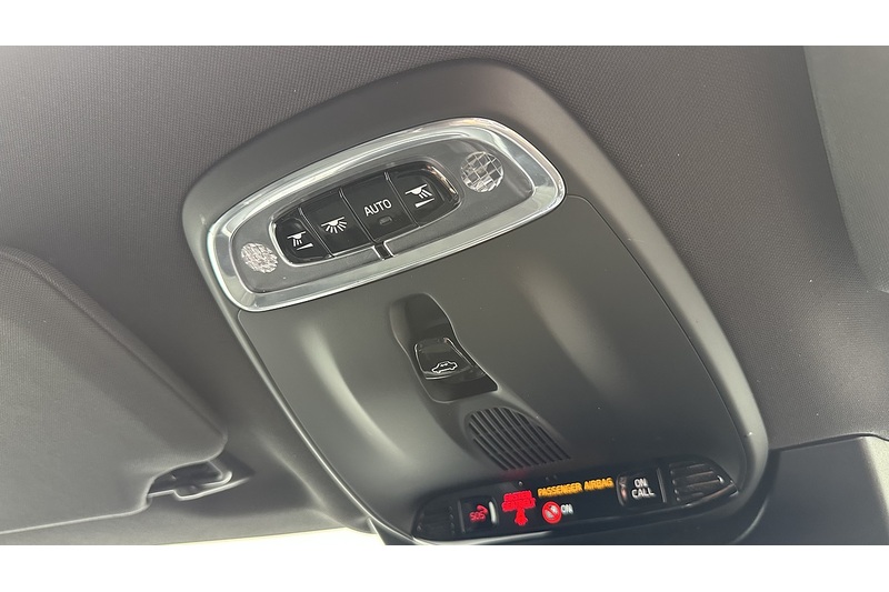 Volvo XC90 h T8 R-Design Pro - U4287
