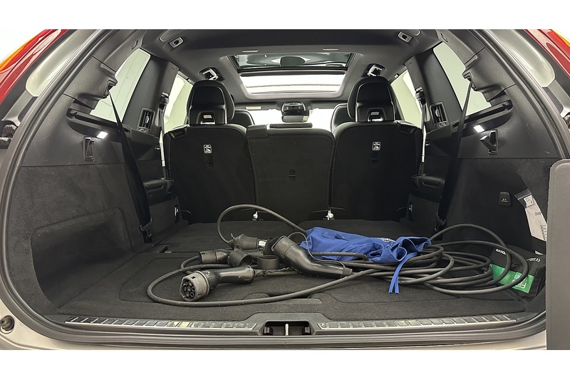 Volvo XC90 h T8 R-Design Pro - U4287