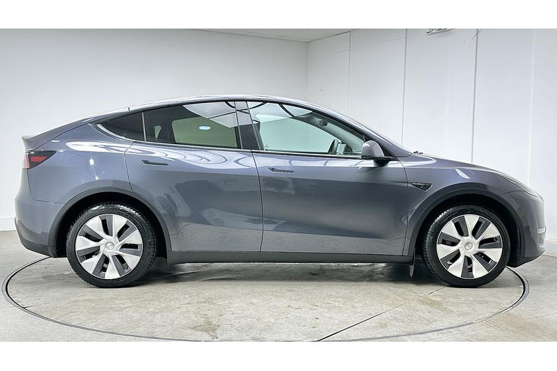 Tesla Model Y Long Range - U4288