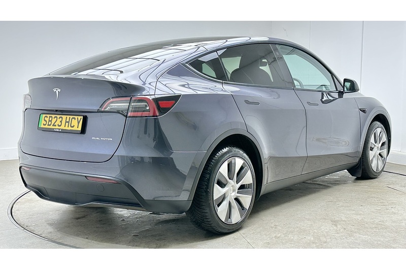 Tesla Model Y Long Range - U4288